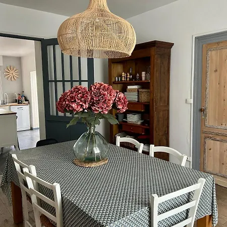 House, Garden Spa, Tram, Parking Lots, Bordeaux Gate Bègles