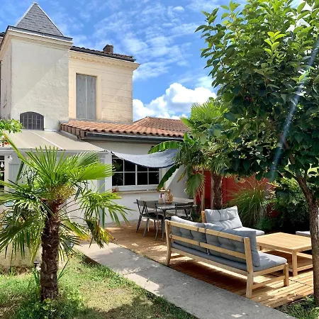House, Garden Spa, Tram, Parking Lots, Bordeaux Gate Bègles