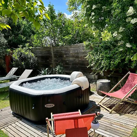 House, Garden Spa, Tram, Parking Lots, Bordeaux Gate *